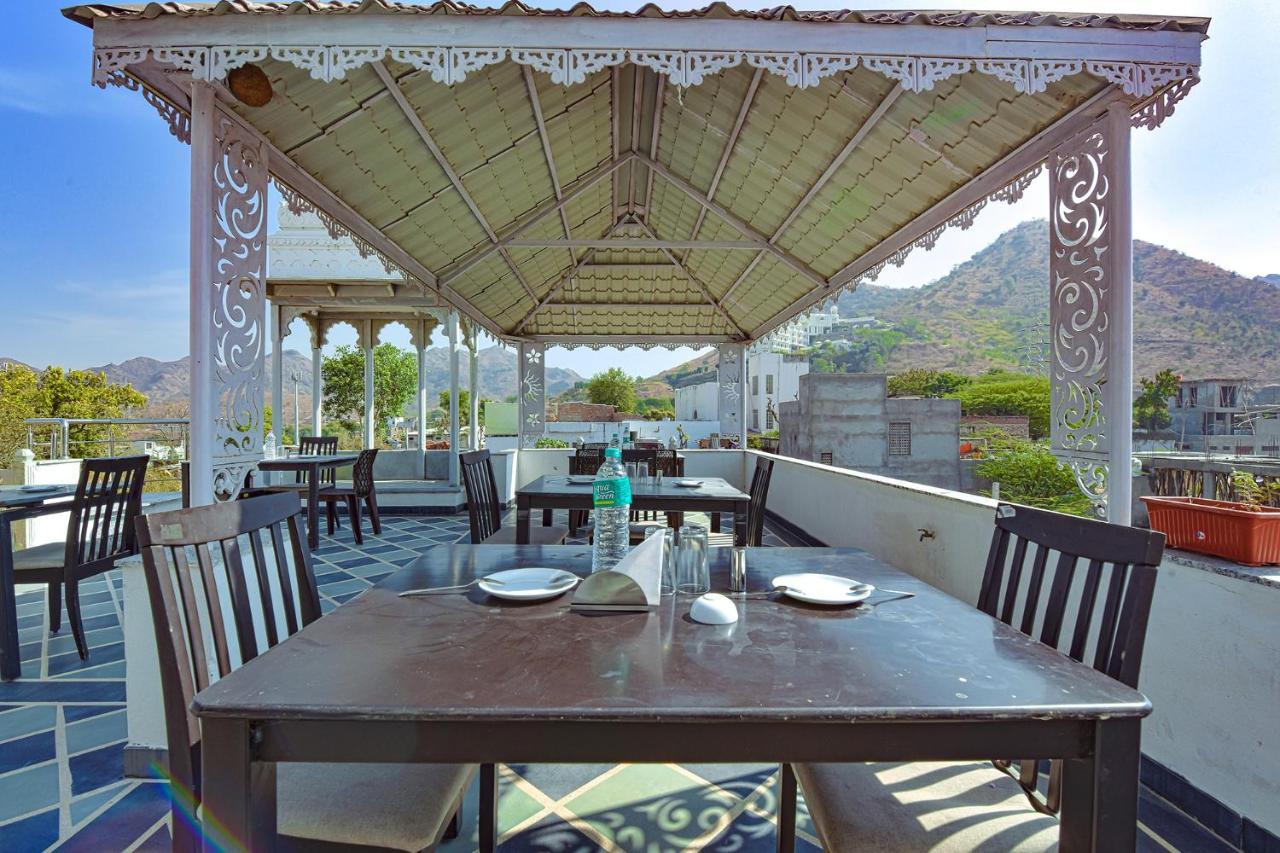 Fabexpress Achrol Palace Udaipur Exterior photo